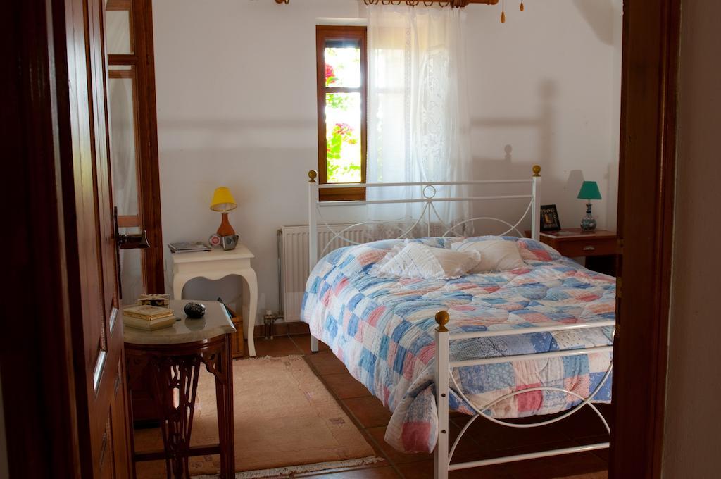 Elise Cottage Вати Стая снимка