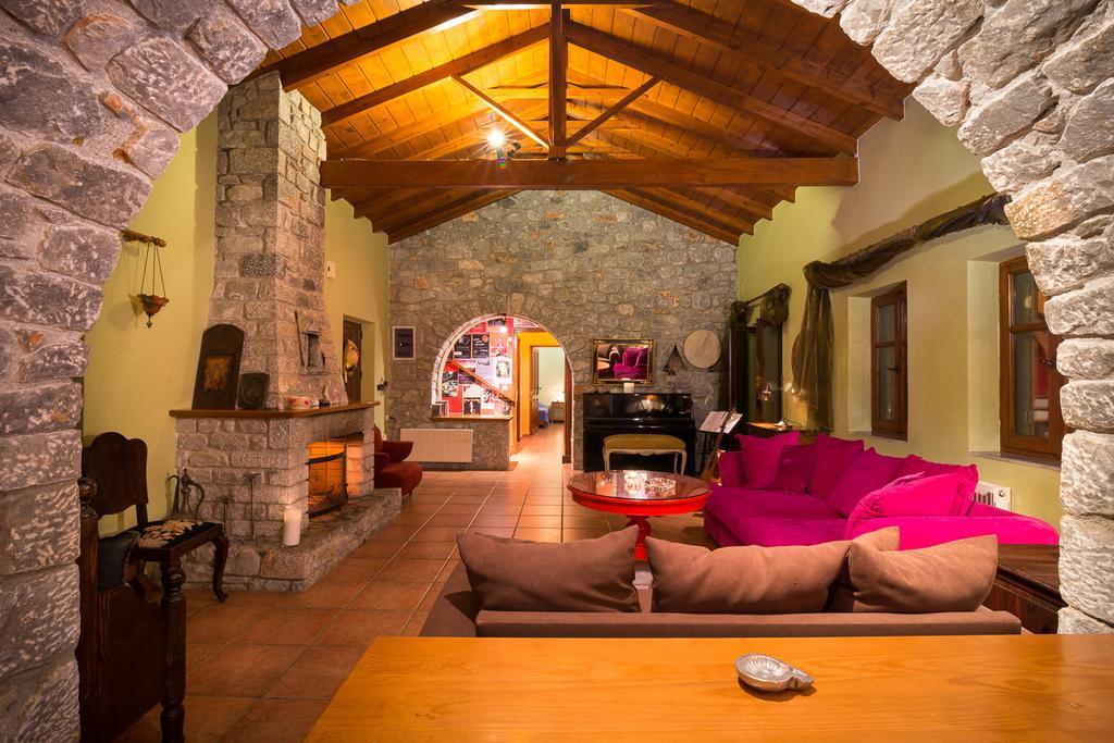 Elise Cottage Вати Стая снимка