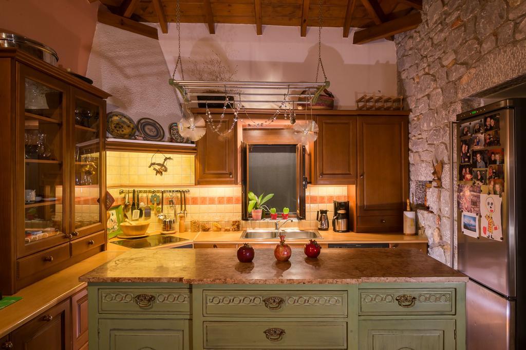 Elise Cottage Вати Стая снимка